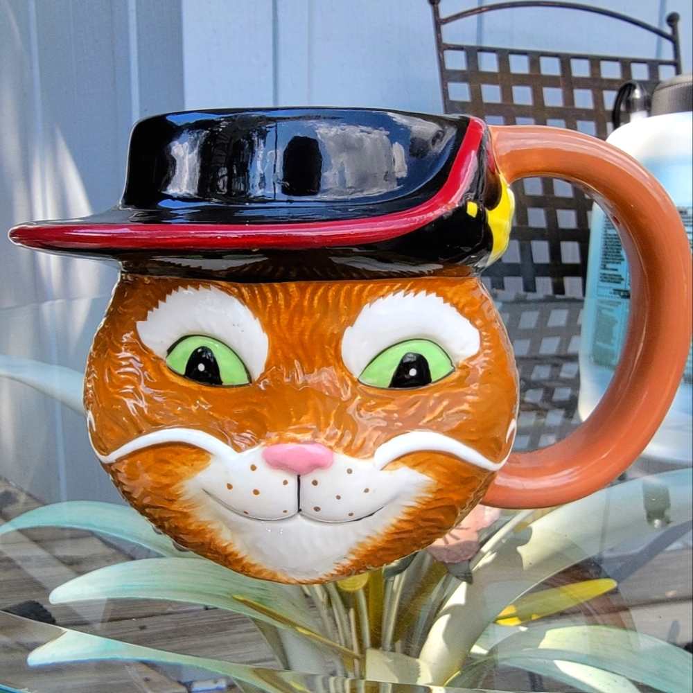 2004 Puss in Boots Mug